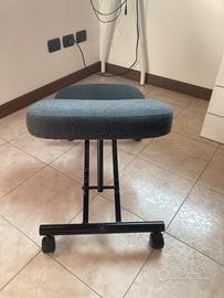 Sedia con appoggio per ginocchia