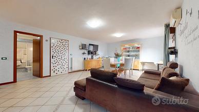 Maisonette su Due Livelli a Bagno con Gardino