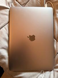 Macbook pro 13” 256 gb 2022