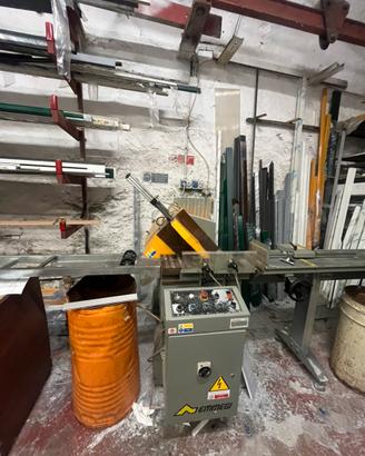 Officina laboratorio serramenti