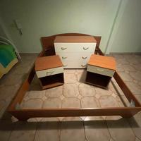 Camera da letto completa (letto-comó-comodini)