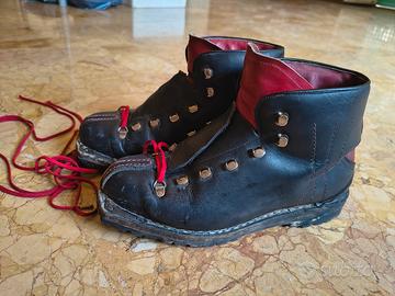 Lotto scarpe da montagna anni 60'
