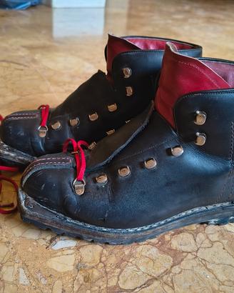 Lotto scarpe da montagna anni 60'