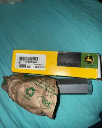 Adapter fitting john deere