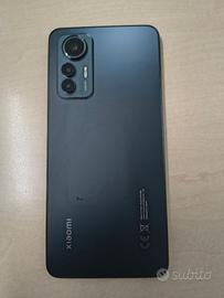 XIAOMI HYPEROS modello 2203129G. Di tre anni