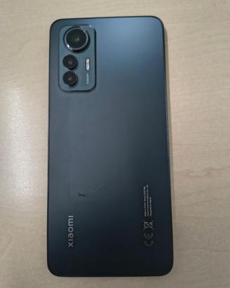 XIAOMI HYPEROS modello 2203129G. Di tre anni