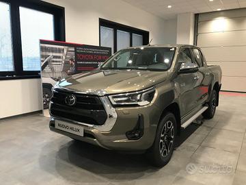 TOYOTA Hilux 2.4 D-4D 4WD 4 porte Double Cab Exe