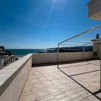 50 Metri dal Mare, Splendido Bilocale, Vista Mare