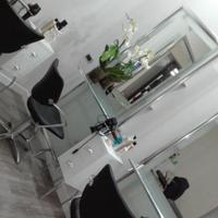 arredamento completo per salone da parrucchiere 