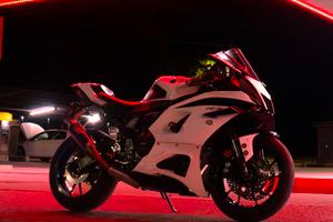 Yamaha YZF-R7  2023 - accessoriata - 27000km