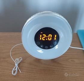 Radiosveglia con simulatore alba