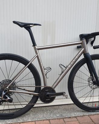 LEON GENUS titanio tg.M  SRAM RED 13 - SENZA RUOTE