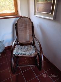 sedia a dondolo vintage