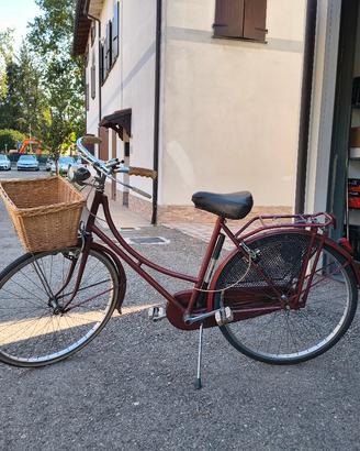 bici da donna Vintage con cestino in vimini 