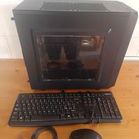 case thermaltake versa tastiera e mouse logitech