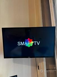 Smart TV 32 Pollici + Braccio Snodato