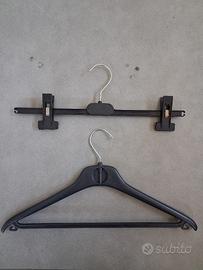 grucce appendiabiti e grucce per gonna pantalone