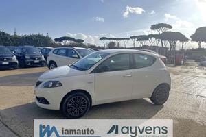 LANCIA Ypsilon HYBRID GOLD FIREFLY 1.0cc 70cv AZ