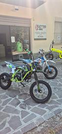 PIT BIKE, MOTOCROSS   110cc 125cc 50cccambio 
