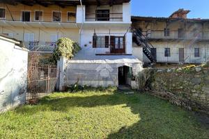 CASA SEMINDIPENDENTE A VIALFRÈ