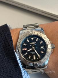 Breitling Avenger A17318