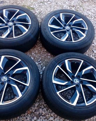 CERCHI E GOMME NUOVE 17 ORIGINALI MG