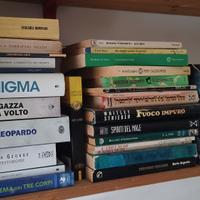 libri e fumetti vari, chiedimi info e foto