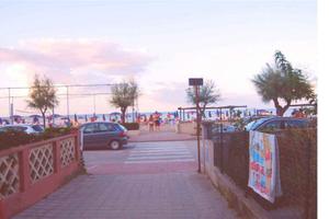 LUGLIO A FANO frontemare zona centrale