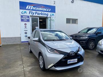 Toyota Aygo 1.0 VVT-i 69 CV 5 porte x-play