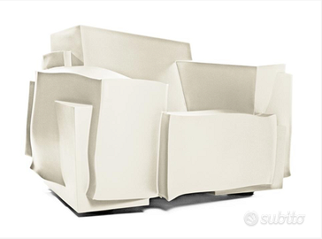 poltrona TRON disegnata Dror Benshetrit Cappellini