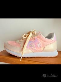 Nuove sneakers Coveri 39