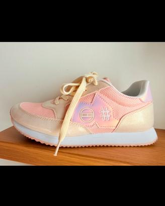 Nuove sneakers Coveri 39