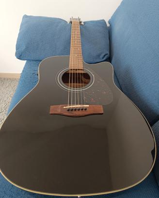 Chitarra elettroacustica Yamaha fx370c