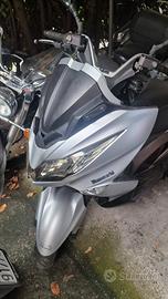 Kawasaki J300 - 2017