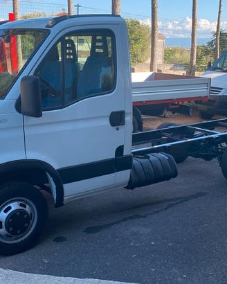 IVECO DAILY 35C13 A TELAIO ANNO 2002