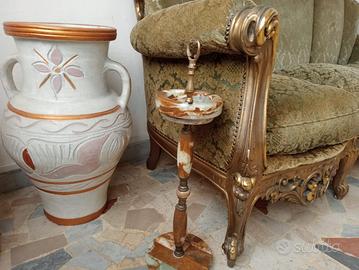 Vaso e ceneriera in marmo