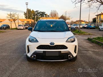 **Toyota Yaris Cross Adventure| Tech Pack|Pedane**