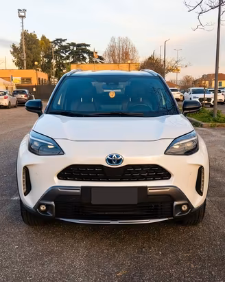 **Toyota Yaris Cross Adventure| Tech Pack|Pedane**