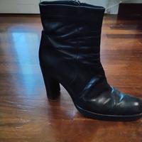 Stivaletto in pelle tacco 10 cm
