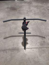 Barra per trazioni muscolarti a muro