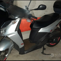 Aprilia scooter sportcity 200 come nuovo