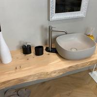 piano in legno massello per lavabo
