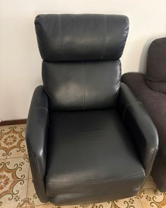 Poltrona relax reclinabile con poggia piedi