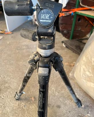 Cavalletto manfrotto