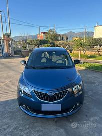Lancia Ypsilon 1.0 Hybrid