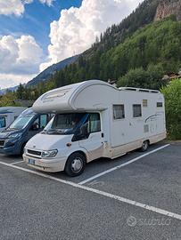 CAMPER MANSARDATO
