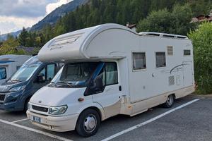 CAMPER MANSARDATO