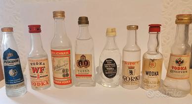 8 bottigliette mignon Vodka