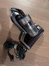 Aspiratore per materassi con UV