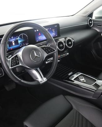 MERCEDES-BENZ A 180 A 200 d Automatic Progressiv